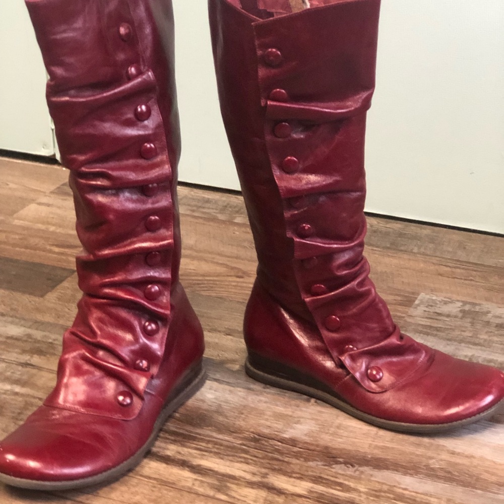 Miz Mooz Red Bloom Boot. Like New. Rarely Worn.